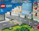 LEGO City 60304 Πλάκες Δρόμου - Σετ Κατασκευής με Φωτεινούς Σήματα και Δέντρα