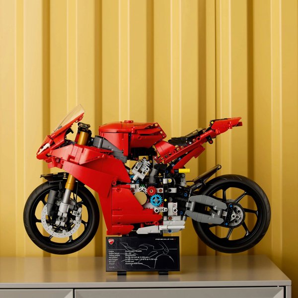 Lego Technic Ducati Panigale V4 S Motorcycle (42202) (LGO42202)