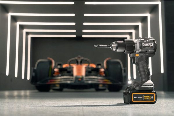 18v xr δράπανο-κατσαβίδι με κρούση 1x4ah mclaren