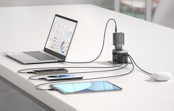 Παγκόσμιος ταξιδιωτικός αντάπτορας 65W Vention FJFB0 GaN 2xUSB-C 2xUSB-A (μαύρο)