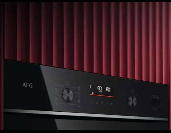 AEG Indbygningsovn TR6PB531SB