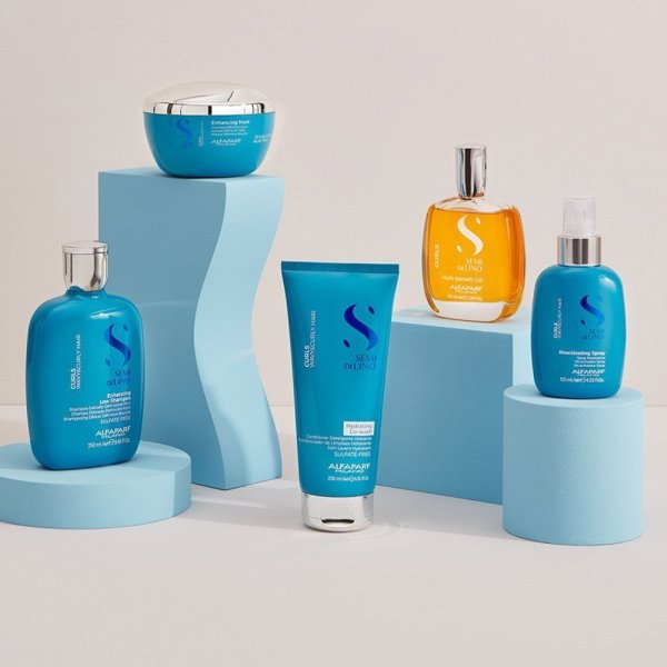 Alfaparf Alfaparf Curls Reactivating Spray που αναζωογονεί τα σγουρά και σπαστά μαλλιά 125ml 12245684 8022297111377