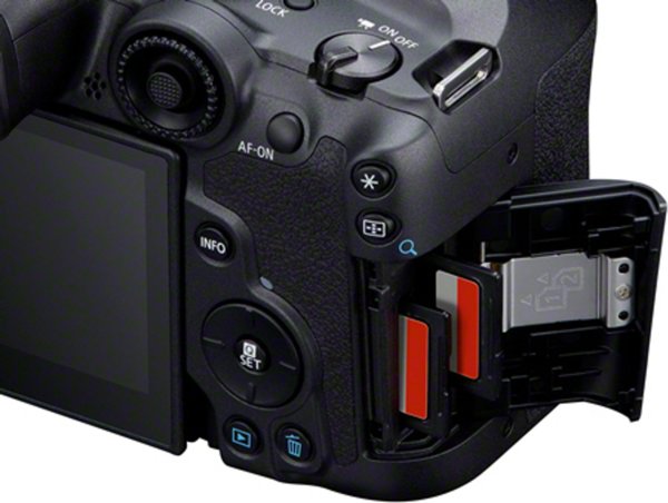 Φωτογραφική μηχανή Canon EOS R7 + αντάπτορας EF-EOS R (5137C020AA)