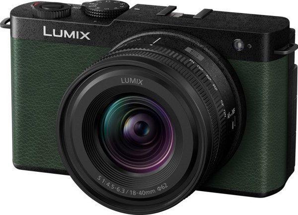 Φωτογραφική μηχανή Panasonic Lumix S9 πράσινη + 18-40mm f/4.5-6.3 (DC-S9NE-G)