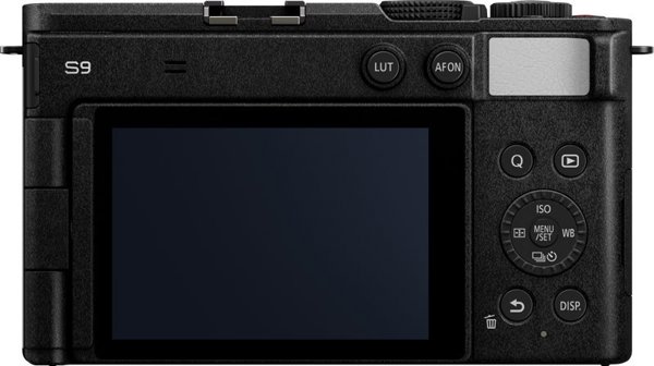 Φωτογραφική μηχανή Panasonic Lumix S9 λευκή + 18-40mm f/4.5-6.3 (DC-S9NE-W)