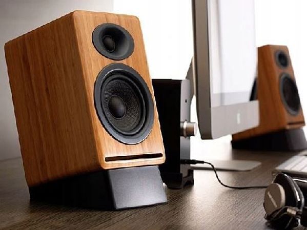 Βάσεις AudioEngine DS2