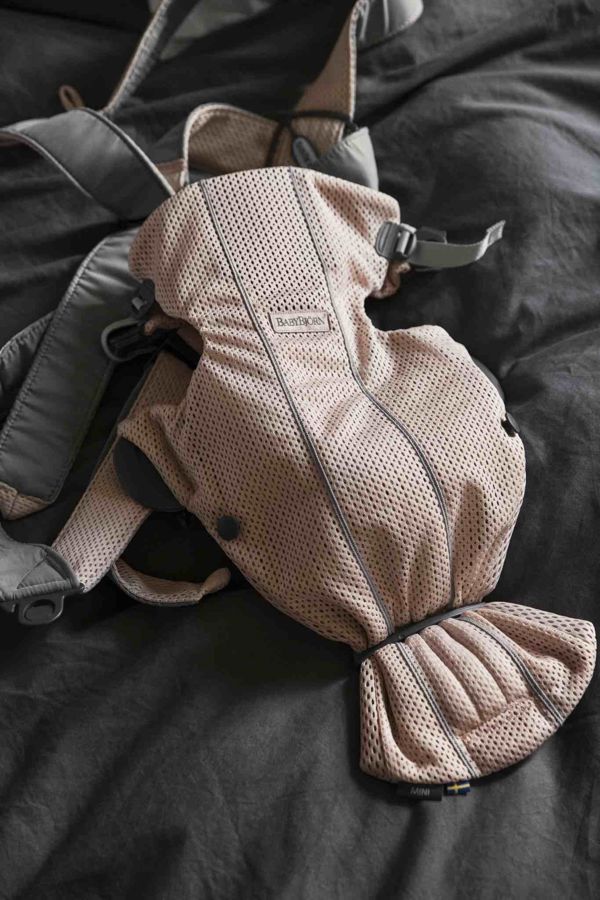 BabyBjorn BABYBJORN MINI 3D Mesh – μάρσιπος, Περλέ Ροζ