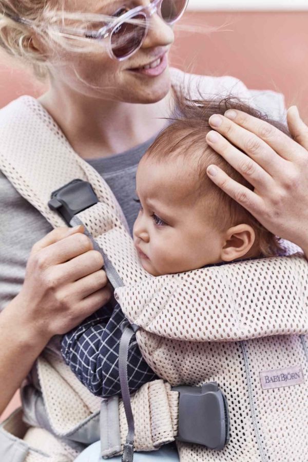 BabyBjorn Αιώρα One Air 3D σε μπεζ ροζ απόχρωση