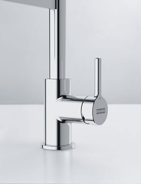 Franke Μπαταρία Κουζίνας Lina Semi-Pro 115.0626.085, με Συρόμενο Στόμιο, Ύψος 41cm, Μαύρη