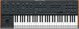 Behringer Behringer UB-Xa - Αναλογικός πολυφωνικός συνθεσάιζερ 16 φωνών με 8 vintage λειτουργίες, διπλά VCF και 61 πλήκτρα με λειτουργία After-Touch.