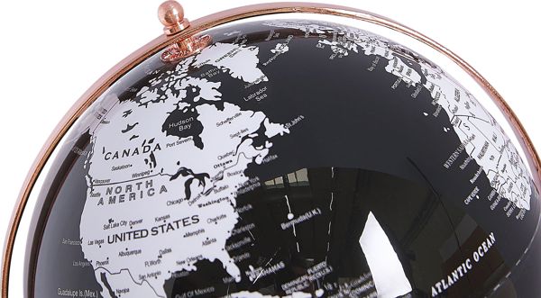 Beliani Υδρόγειος Σφαίρα CABOT 28cm, Ασπρόμαυρη με Βάση σε Ροζ Χρυσό
