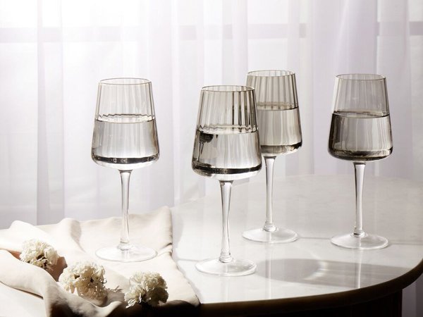 Σετ 4 ποτήρια κρασιού 360 ml γκρι QUARTZ Lumarko από Beliani!
