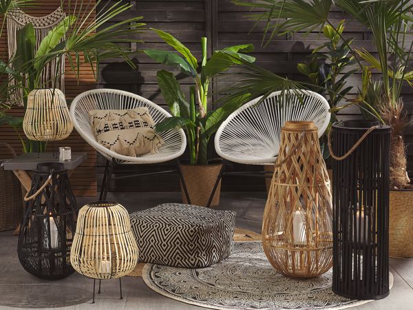 Beliani Διακοσμητικό Ξύλινο Φανάρι BERKNER σε Boho Στυλ με Μεταλλικά Ποδαράκια, Ανοιχτό Καφέ