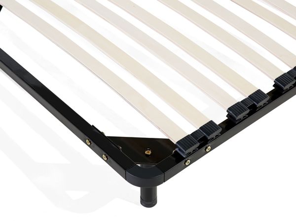 Beliani BASIC Τελάρο Κρεβατιού 160 x 200 cm, Ατσάλινος Σκελετός με Ξύλινα Πηχάκια Λεύκας