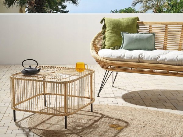 Τραπέζι κήπου Beliani 67 x 67 Natural Rattan CESENATICO Lumarko! 13514921 4255664833334