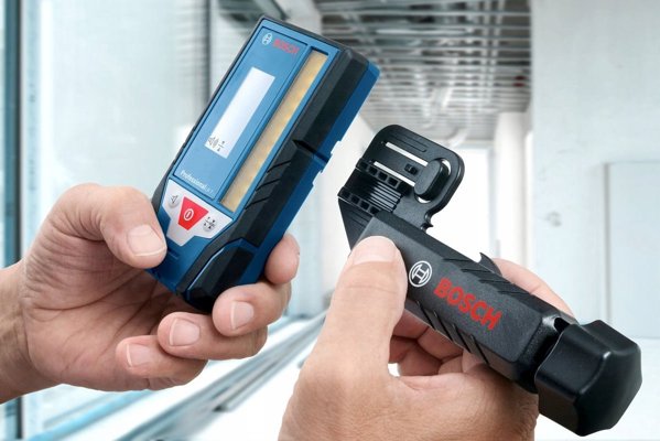 Βάση Bosch για LR6/LR7 (μαύρο)