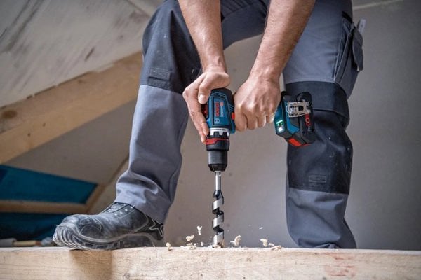 Bosch BOSCH. GSR 18V-90 FC SOLO SCREWDRIVER 2xGFA LB
