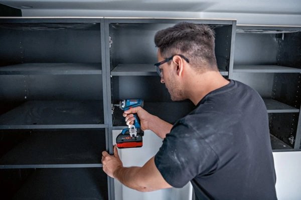 Bosch BOSCH. GSR 18V-90 FC SOLO SCREWDRIVER 2xGFA LB