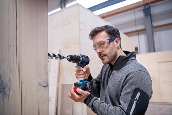 Bosch BOSCH. GSR 18V-90 FC SOLO SCREWDRIVER 2xGFA LB