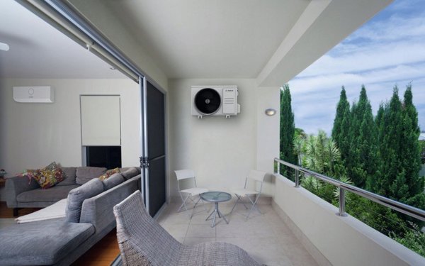 Bosch CL3000IU W 26 E (OUTDOOR UNIT)