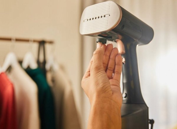 Braun BRAUN QuickStyle 7 Garment steamer GS 7077 Black/copper