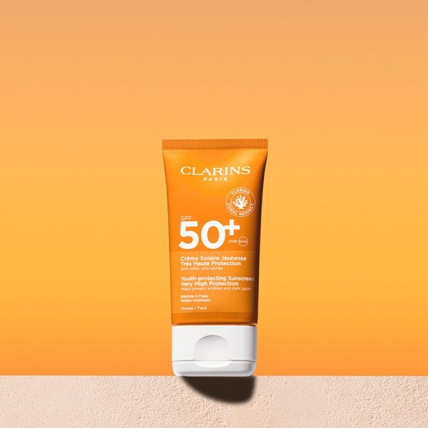Clarins CLARINS ΑΝΤΗΛΙΑΚΗ ΚΡΕΜΑ ΠΡΟΣΩΠΟΥ SPF50 50ML