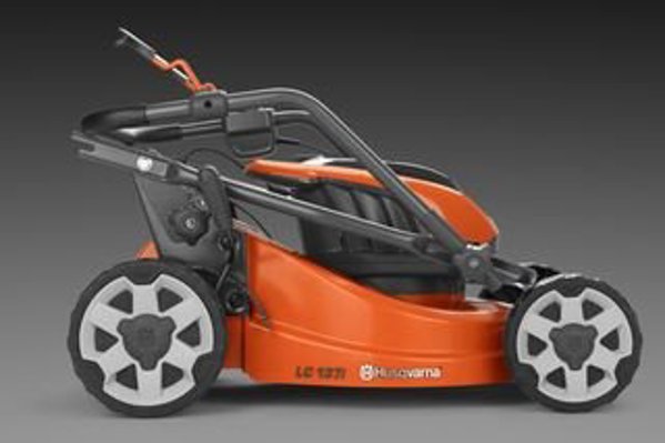 Χλοοκοπτική μηχανή μπαταρίας HUSQVARNA LC137i με αξεσουάρ