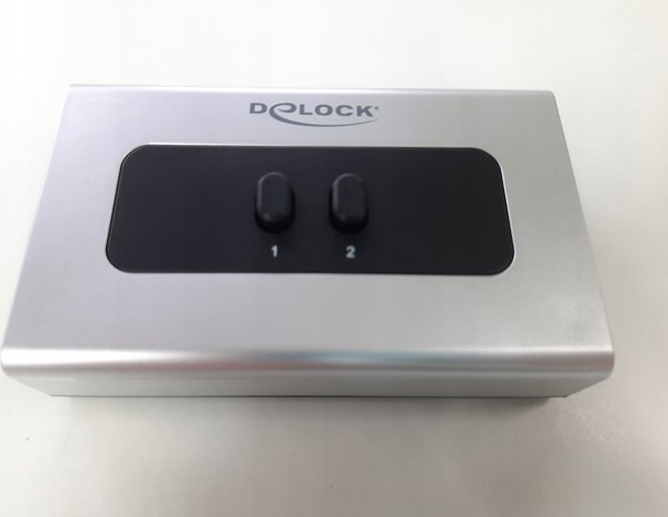Διακόπτης DeLOCK υποδοχής 3.5mm 2 θύρες χειροκίνητος αμφίδρομος, διακόπτης (γκρι/μαύρο)