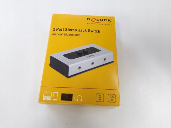Διακόπτης DeLOCK υποδοχής 3.5mm 2 θύρες χειροκίνητος αμφίδρομος, διακόπτης (γκρι/μαύρο)