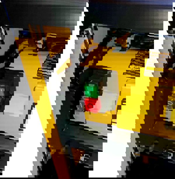 Πλάνη πάχους Dewalt DW733 1800 W