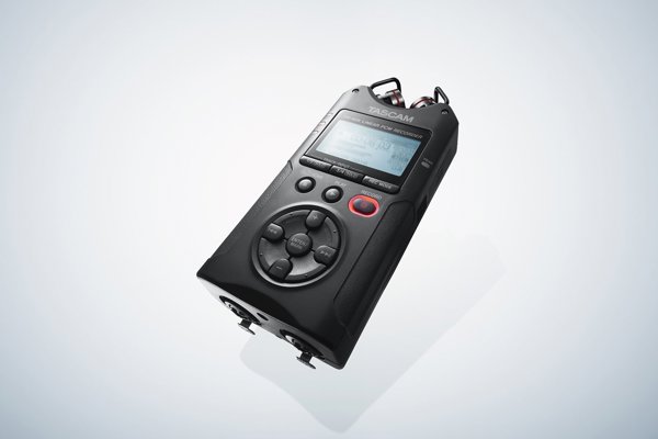 Φορητός καταγραφέας Tascam Tascam DR-40X - Φορητός ψηφιακός καταγραφέας με διεπαφή USB, καταγράφει 2 x στερεοφωνικά, κάρτα SD 2 GB
