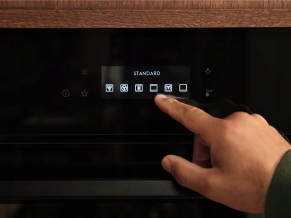 Electrolux EOE8P38X