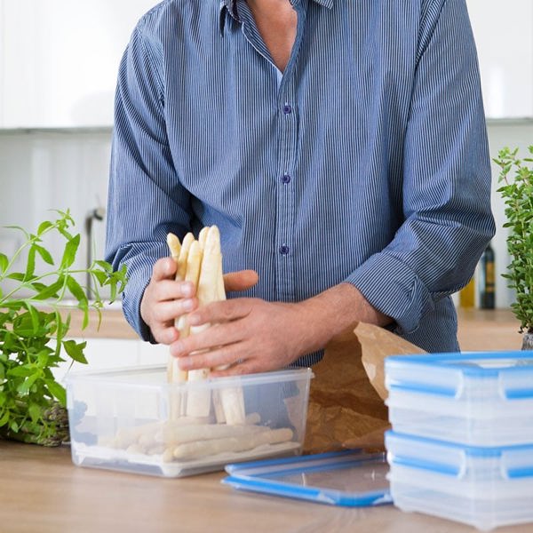 Emsa CLIP & CLOSE food storage container 3.7 liters (transparent/blue, rectangular, with drip tray)