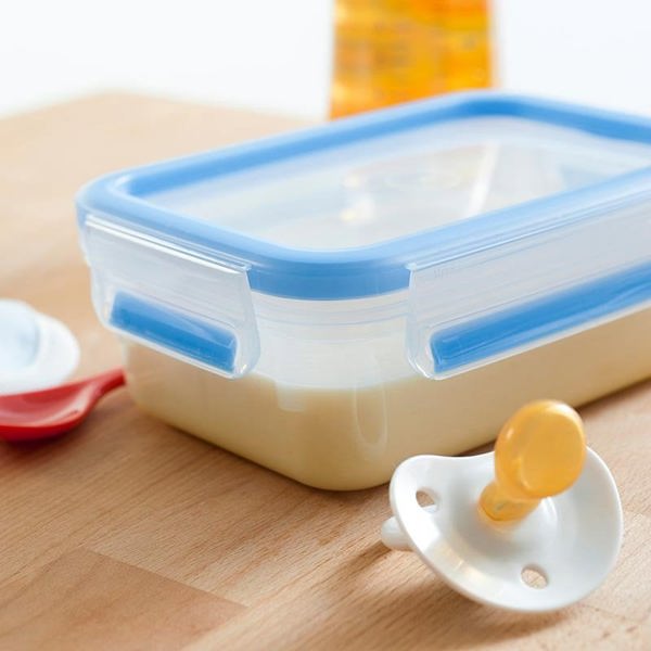 Emsa CLIP & CLOSE food storage container 3.7 liters (transparent/blue, rectangular, with drip tray)