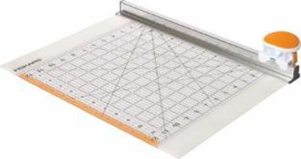 Fiskars Γκιλοτίνα Κοπής Υφασμάτων 6" x 24" με Περιστρεφόμενη Λεπίδα FS1014651