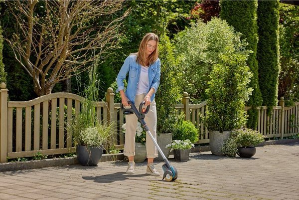 GARDENA EasyWeed 1800/18V P4A ασύρματη βούρτσα αρμών, αφαίρεση ζιζανίων (γκρι/τυρκουάζ, μπαταρία Li-Ion 2.0Ah P4A, POWER FOR ALL ALLIANCE)
