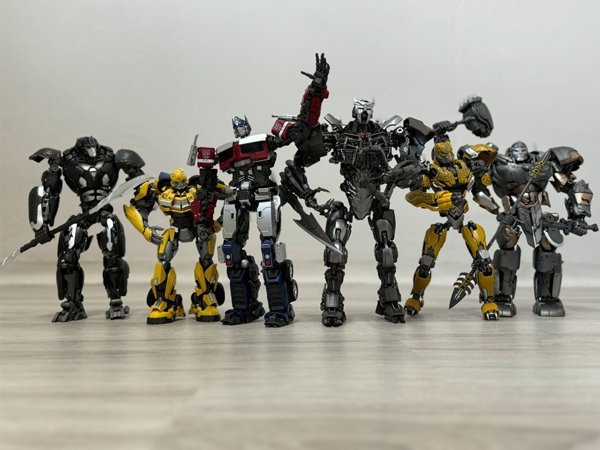 Hasbro Transformers Decepticons Scourge 22cm Συλλεκτική φιγούρα ZA5474