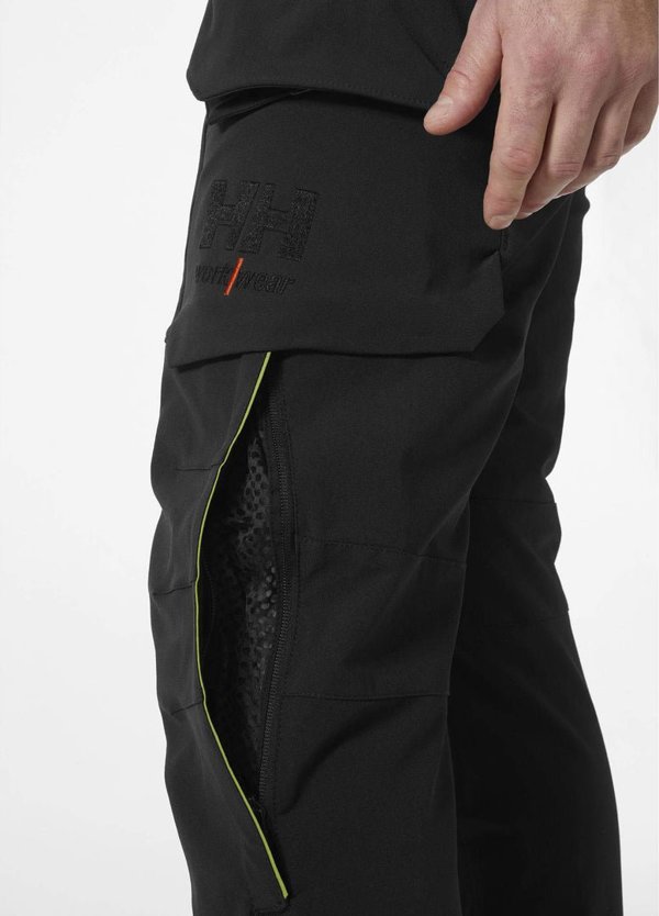 Helly Hansen Παντελόνι HELLY HANSEN Magni Evo Cons Pant, μαύρο C56