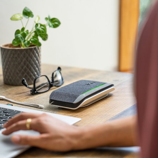 HP Poly Sync 20-M Φορητό Ηχείο Conference Speakerphone, USB-C & USB-A, Microsoft Teams Certified