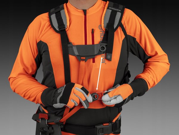 Ζώνη Husqvarna και στους δύο ώμους για το χλοοκοπτικό HUSQVARNA Balance XT2