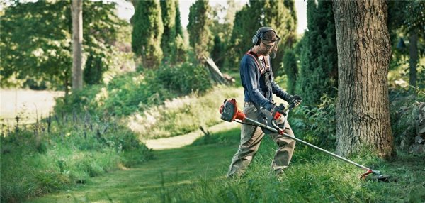 Ακουστικά Husqvarna με πλαστικό πάνελ HUSQVARNA