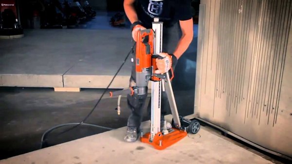 Husqvarna Τρυπάνι με βάση HUSQVARNA DMS 240