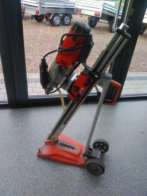 Husqvarna Τρυπάνι με βάση HUSQVARNA DMS 240
