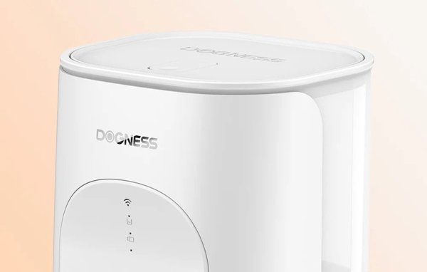 Έξυπνος διανομέας τροφής με κάμερα Dogness F15 WiFi 4L με πλαστικό μπολ (λευκό)