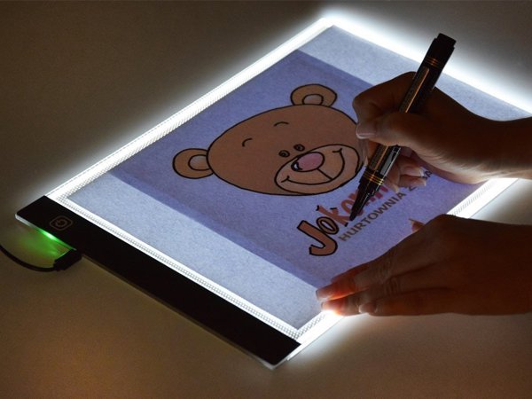 Jokomisiada Φωτιζόμενο tablet LED για σχέδιο για παιδιά TA0111