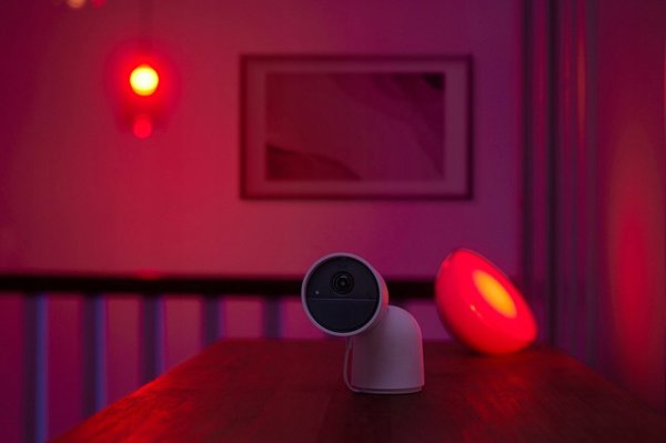Κάμερα IP Philips Philips Hue | Secure Wired Desktop Camera | Bullet | IP65 | White