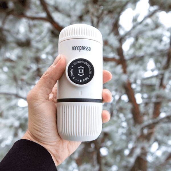 Μηχανή καφέ χειροκίνητη Wacaco με θήκη WACACO NANOPRESSO CHILL WHITE