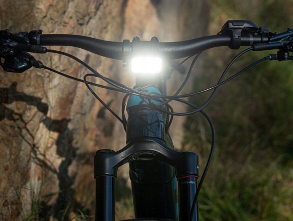 Knog Blinder External front light, 2300 lm