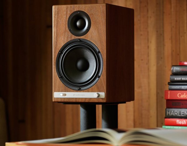 AudioEngine HD6 Ενεργά Ηχεία Bluetooth aptX HD – Καρυδιά