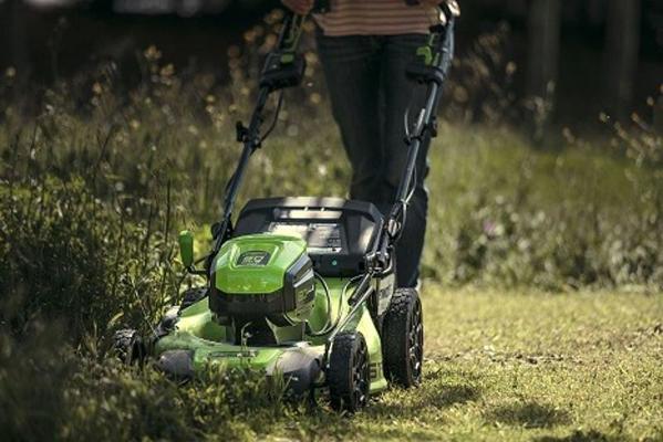 Greenworks χορτοκοπτική μηχανή μπαταρίας 60V, μοτέρ χωρίς ψήκτρες, 51 cm με κίνηση (GD60LM51SP) 10316161 6952909067063